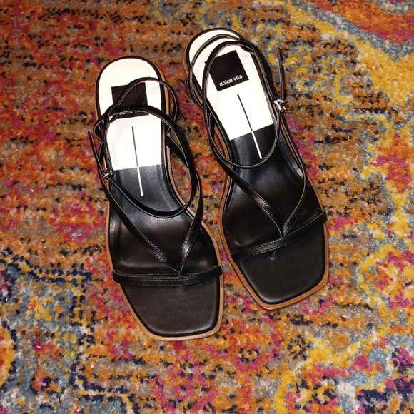 Dolce Vita Banita Sandal - Picture 3 of 4